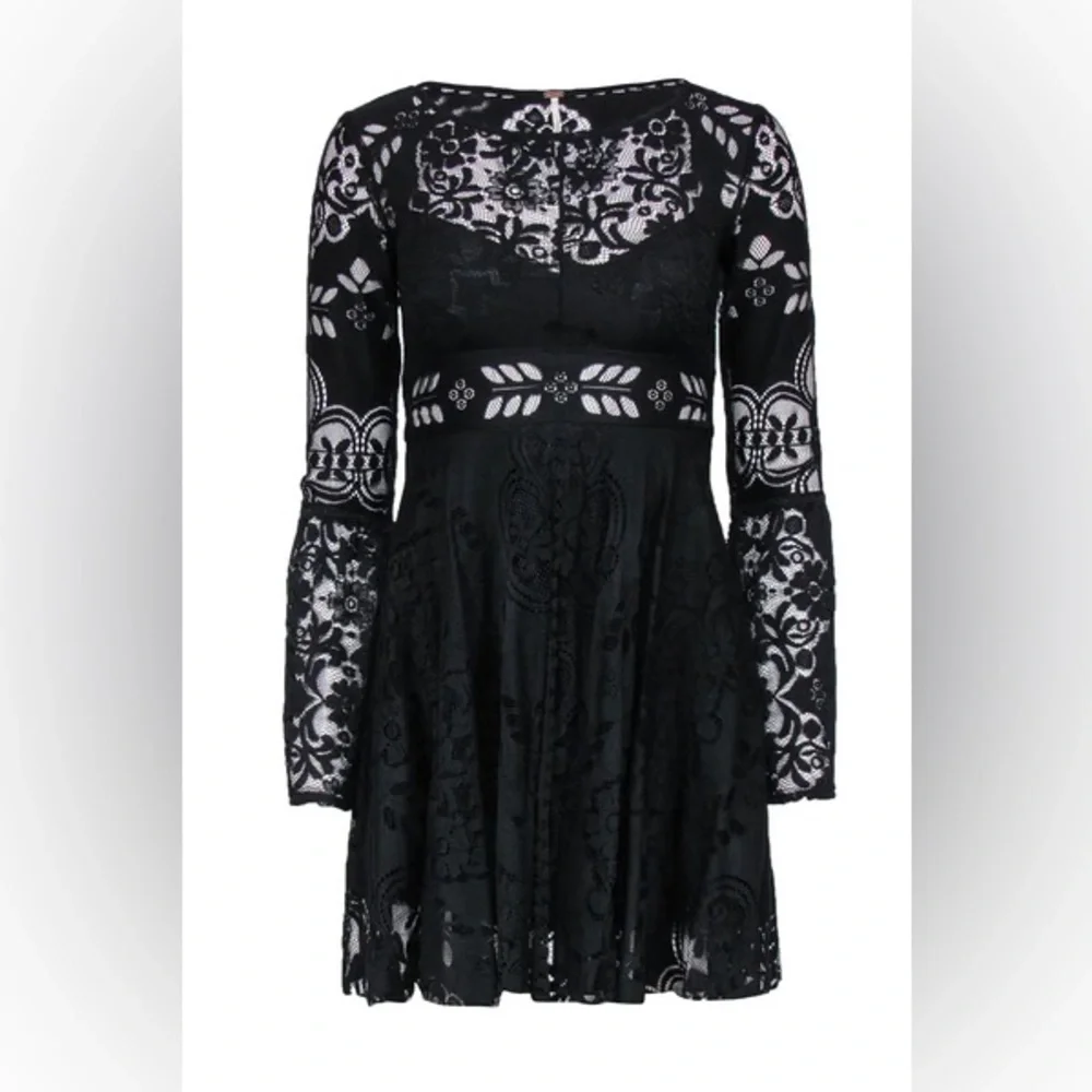 FREE PEOPLE LOVERS FOLK SONG SPANISH LACE MINI DRESS BLACK SIZE 2 MINT CONDITION - Picture 12 of 15